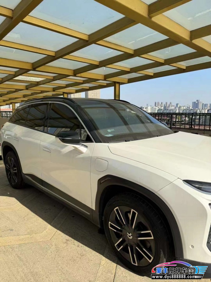 22年蔚来ES6轿车抵押车出售