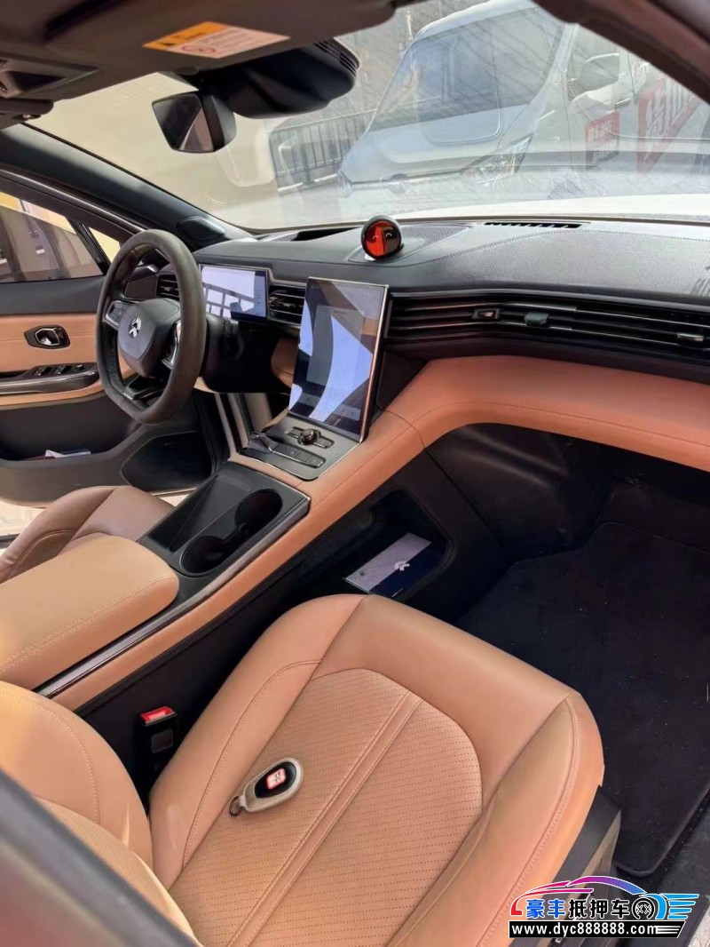 22年蔚来ES6轿车抵押车出售