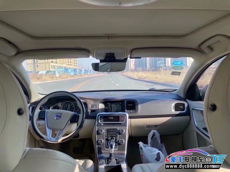 14年沃尔沃S60轿车抵押车出售