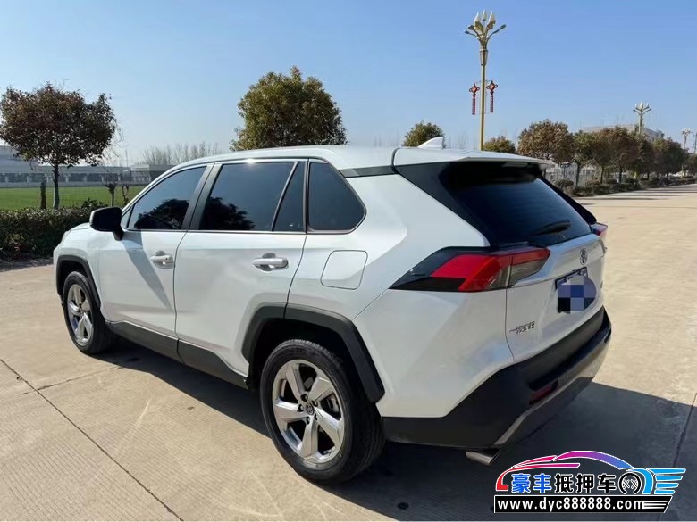 22年丰田RAV4轿车抵押车出售
