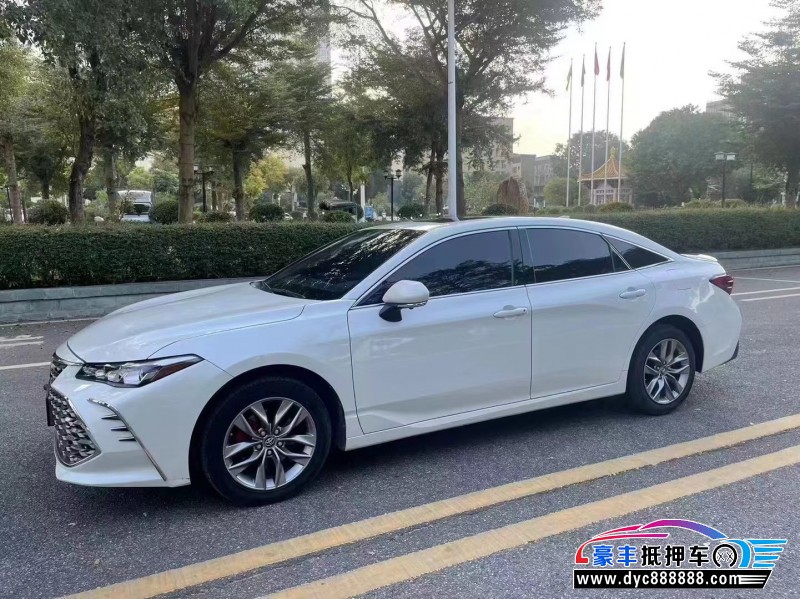 20年丰田亚洲龙轿车抵押车出售