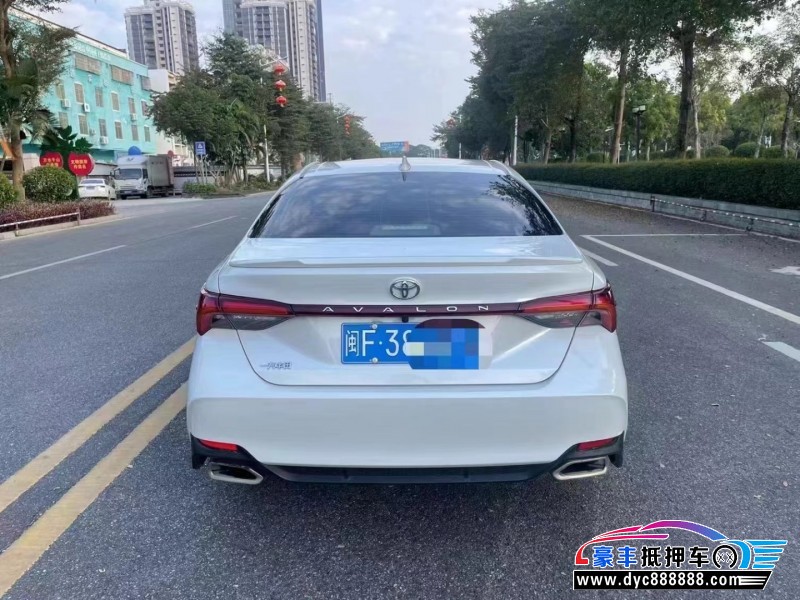 20年丰田亚洲龙轿车抵押车出售