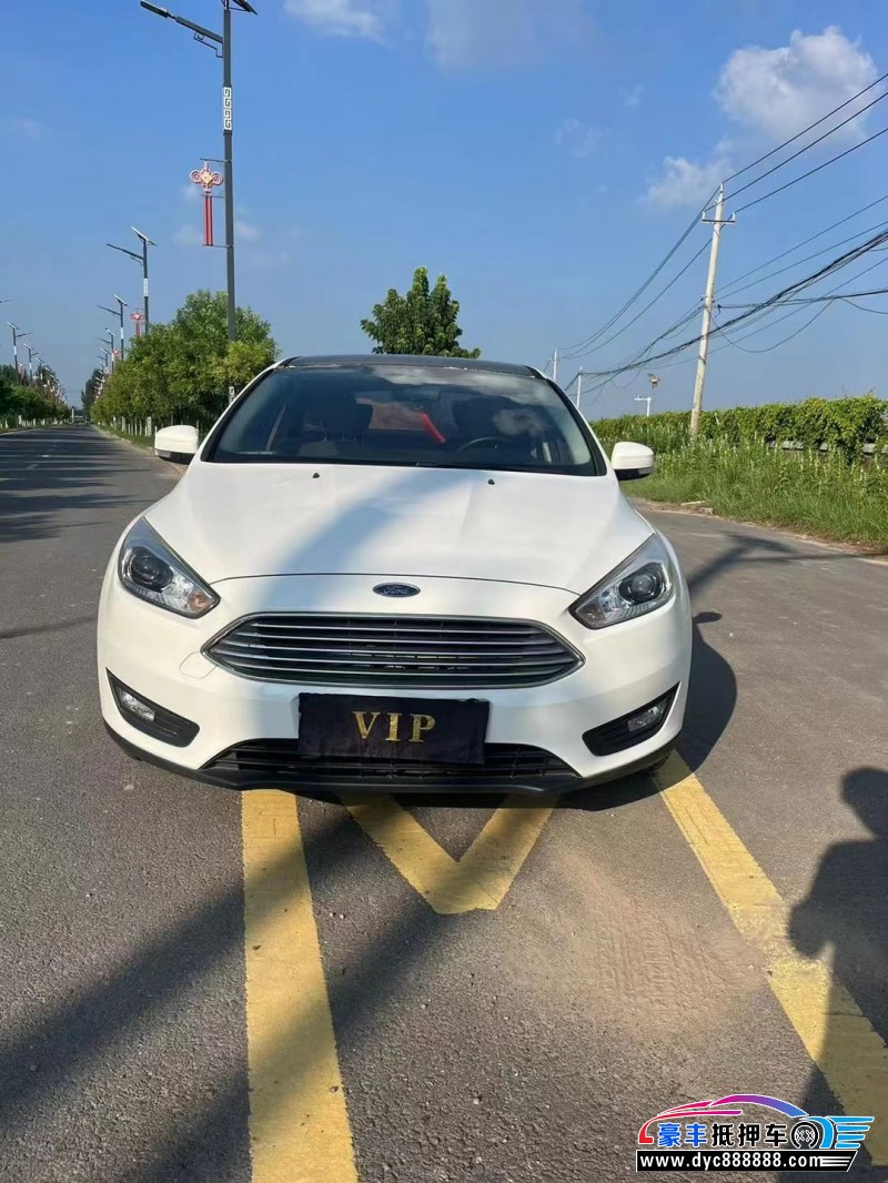 15年福特福睿斯轿车抵押车出售