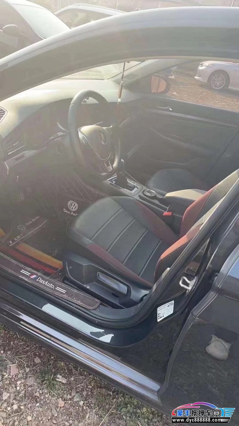 21年大众宝来轿车抵押车出售