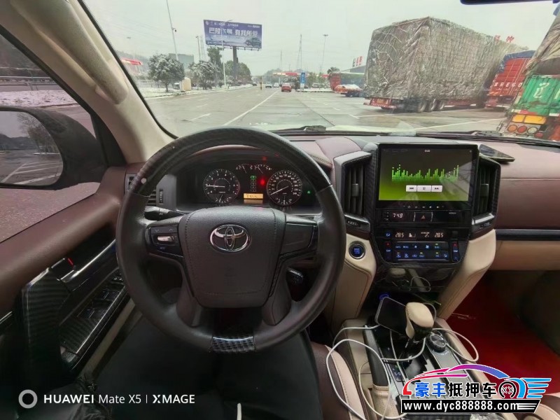 16年丰田兰德酷路泽（陆巡）轿车抵押车出售