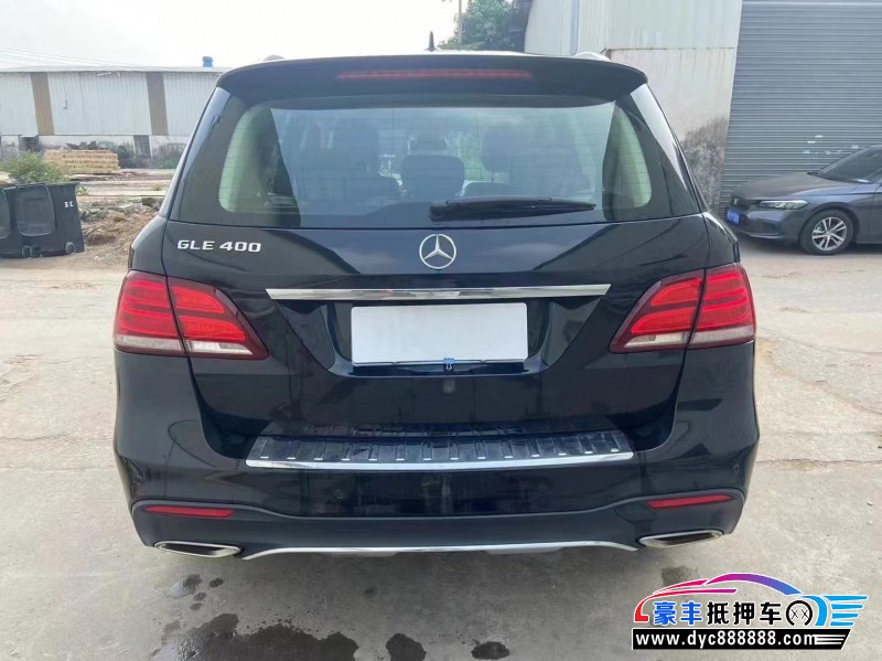 17年奔驰GLE轿车抵押车出售