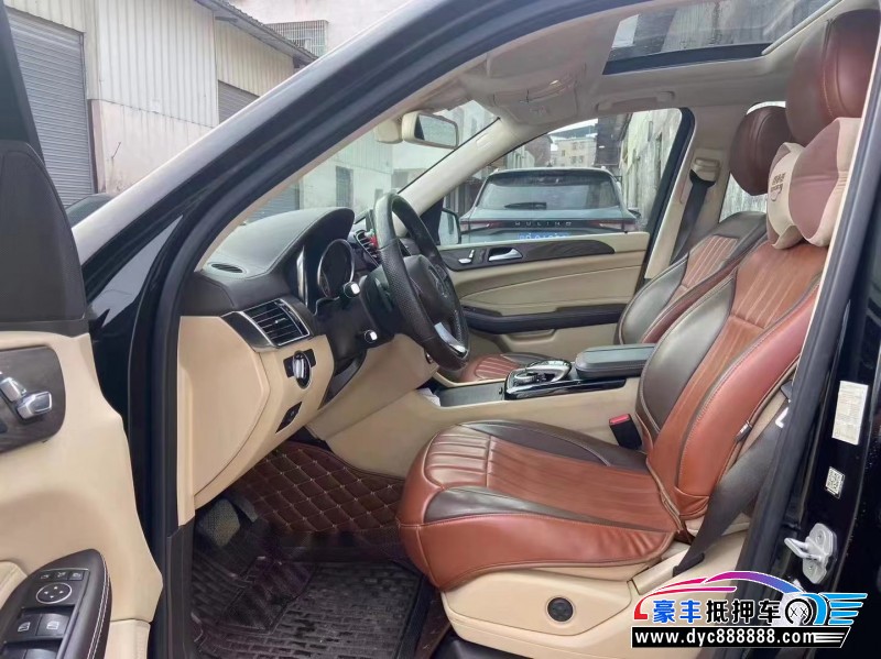 17年奔驰GLE轿车抵押车出售