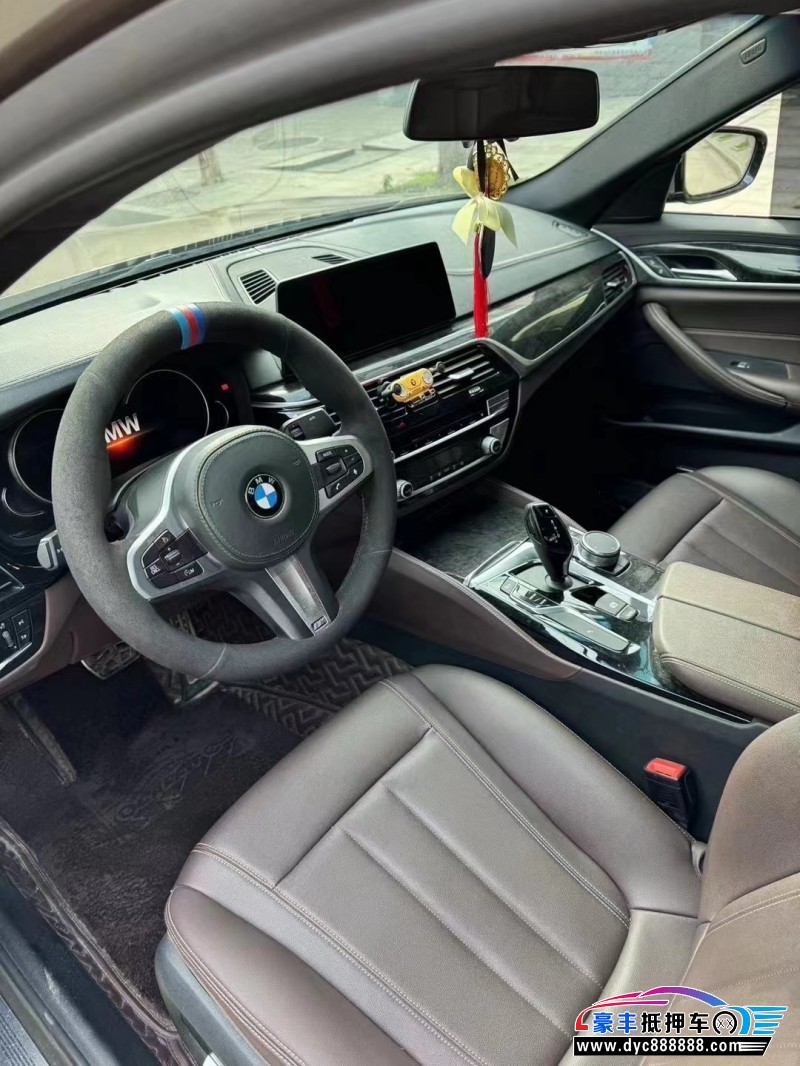 18年宝马5系轿车抵押车出售