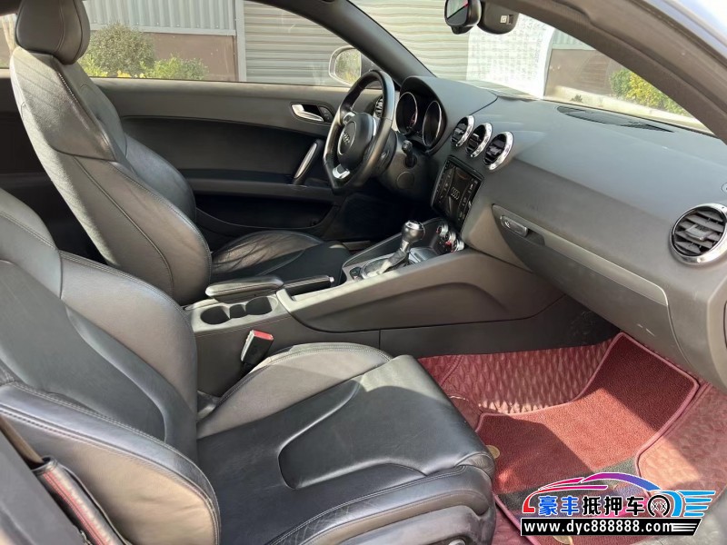 13年奥迪TT轿车抵押车出售