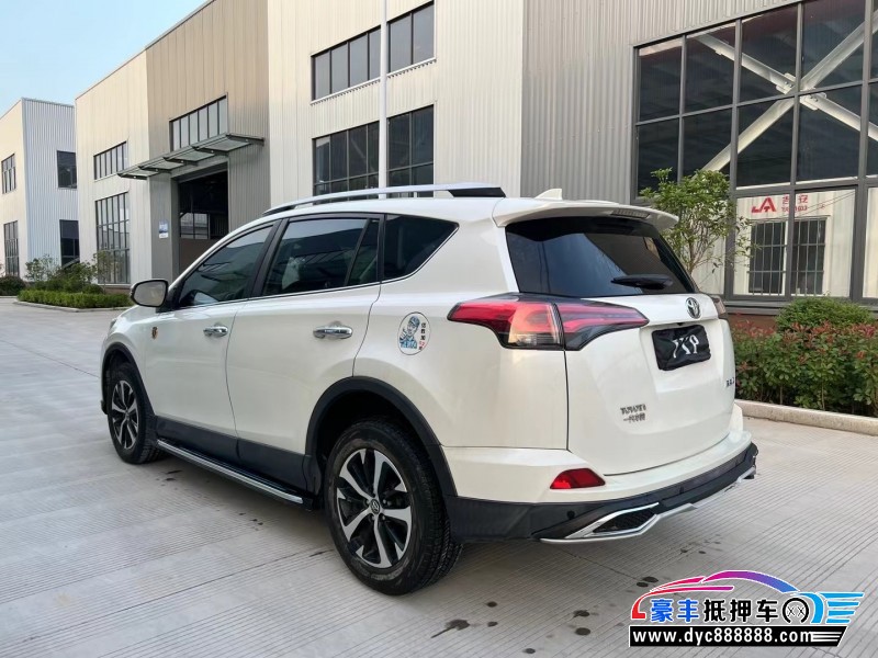 18年丰田RAV4轿车抵押车出售
