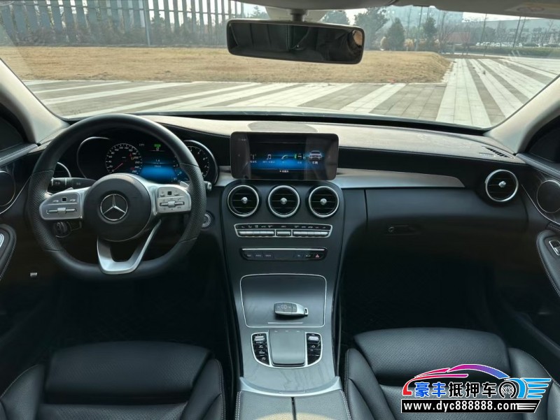 20年奔驰C轿车抵押车出售