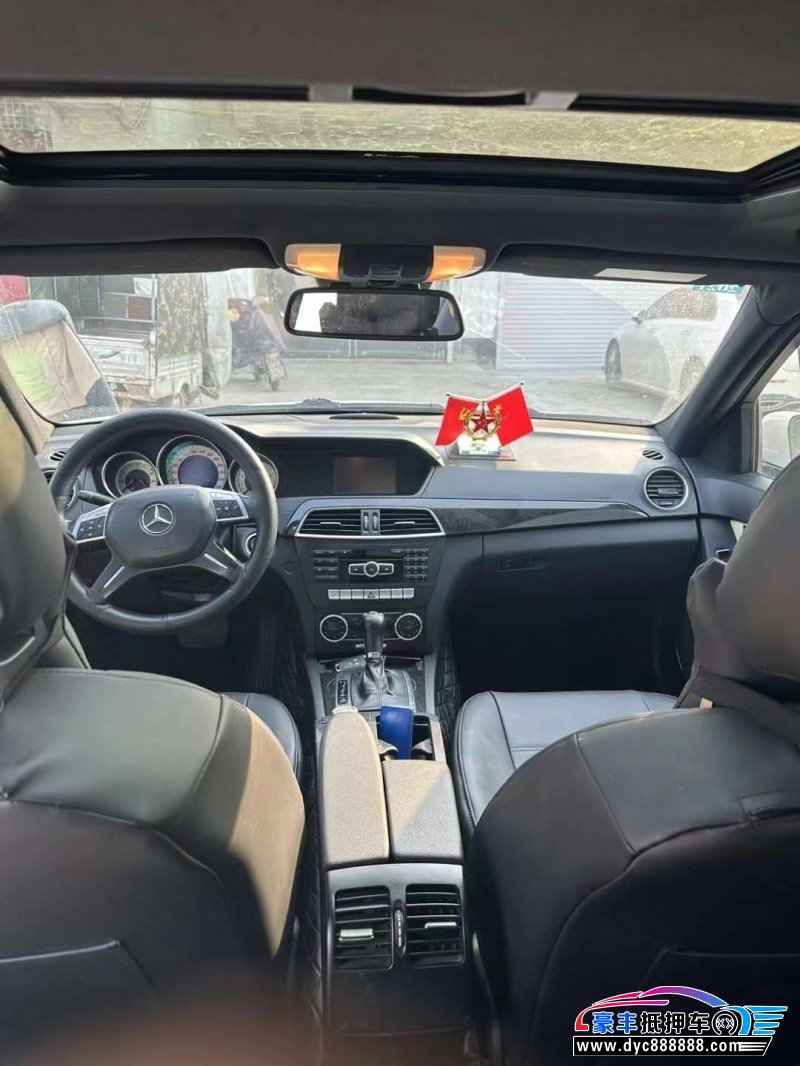 12年奔驰C轿车抵押车出售