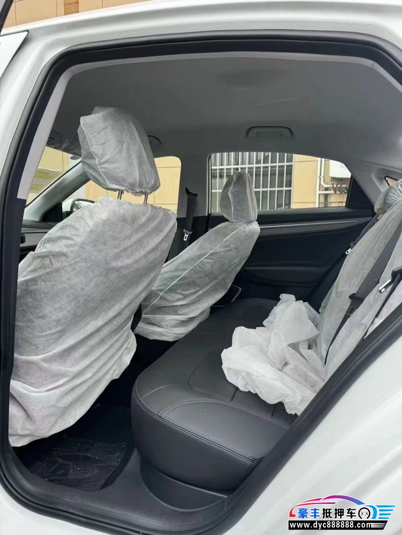 24年吉利帝豪EV轿车抵押车出售