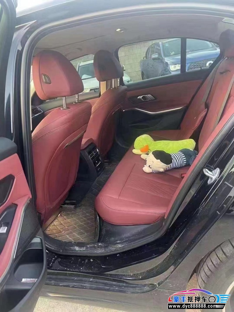 23年宝马3系轿车抵押车出售