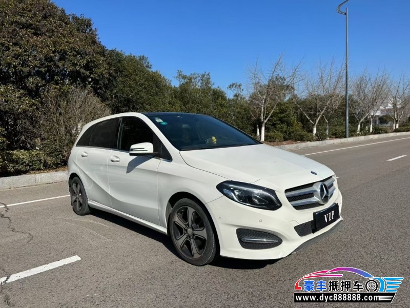 17年奔驰B轿车抵押车出售