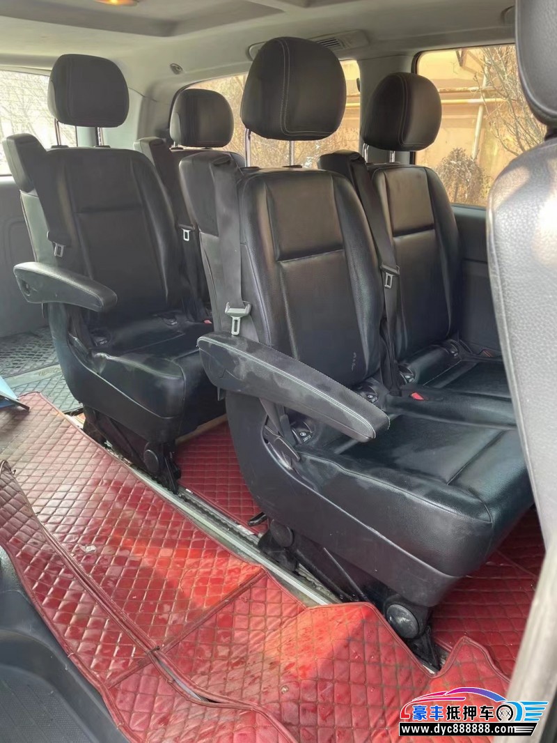 12年奔驰威霆轿车抵押车出售