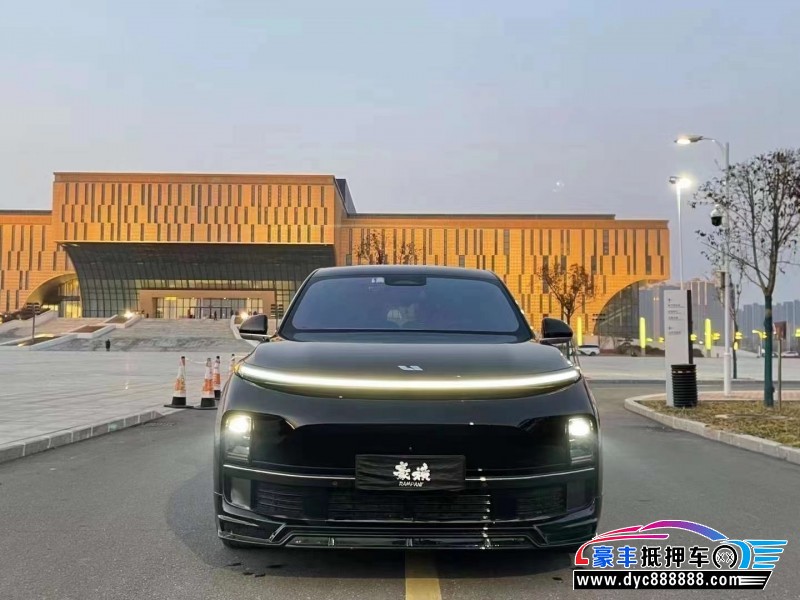 23年理想L8轿车抵押车出售