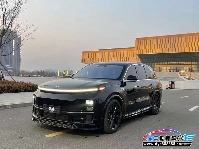 23年理想L8轿车抵押车出售