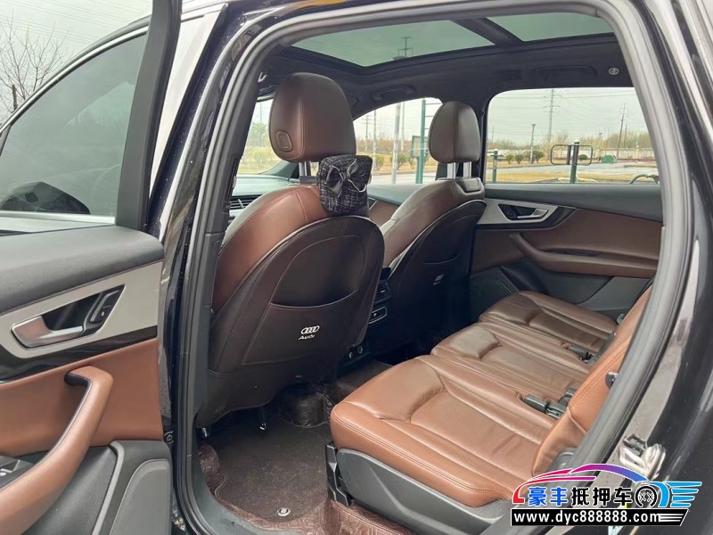 19年奥迪Q7轿车抵押车出售