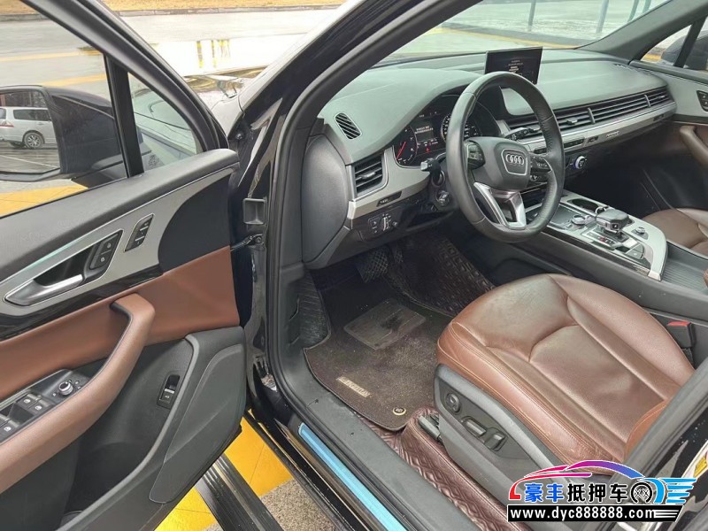 19年奥迪Q7轿车抵押车出售