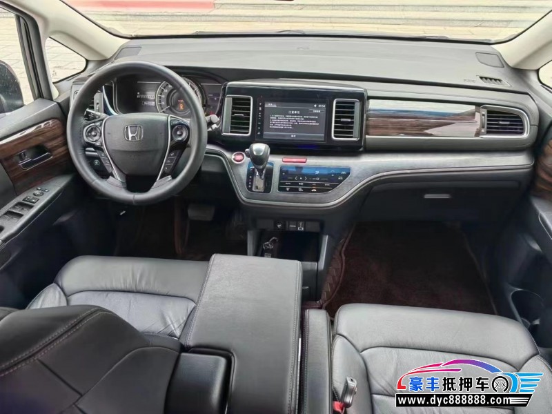 17年本田艾力绅轿车抵押车出售