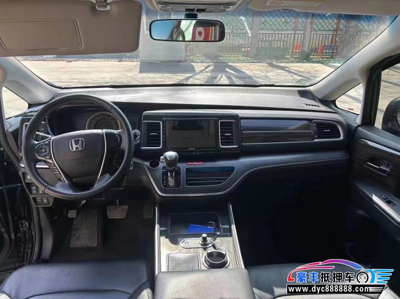 18年本田艾力绅轿车抵押车出售