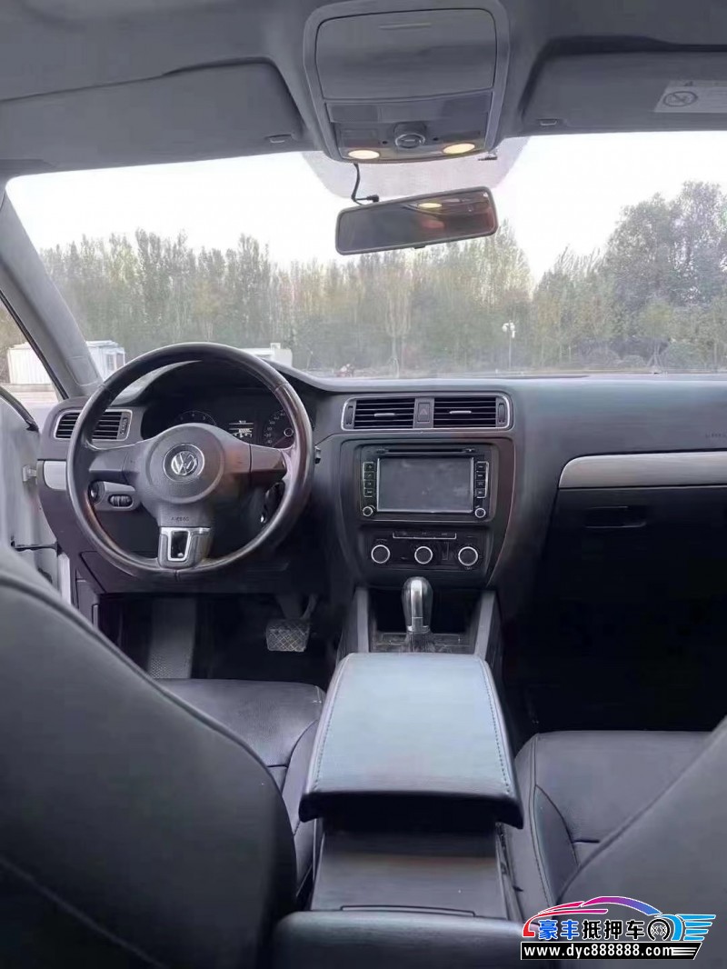 15年大众速腾轿车抵押车出售