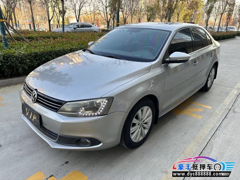 14年大众速腾轿车抵押车出售