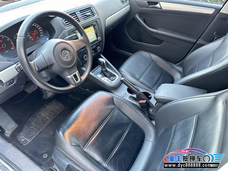 14年大众速腾轿车抵押车出售