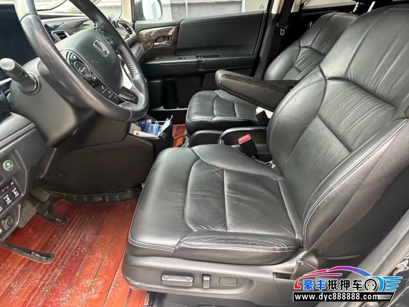 18年本田艾力绅轿车抵押车出售