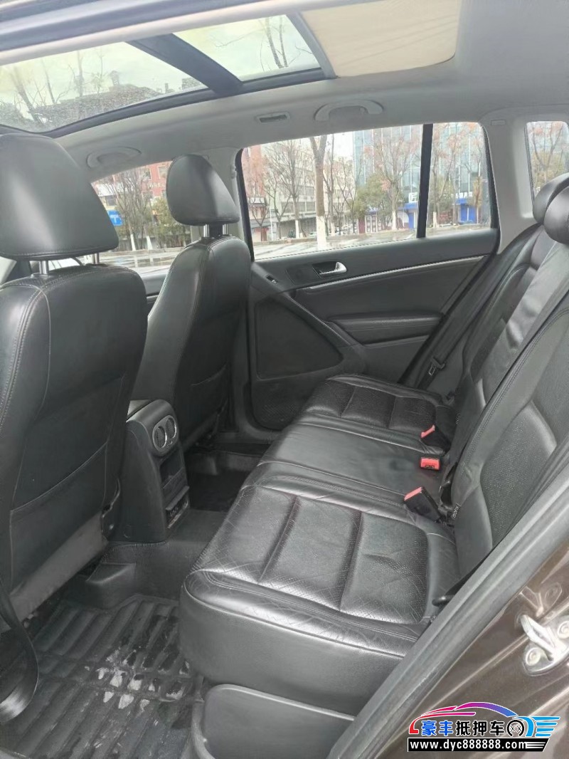 13年大众途观轿车抵押车出售