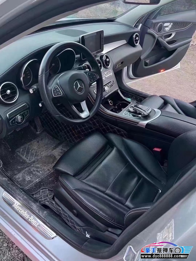 17年奔驰C轿车抵押车出售