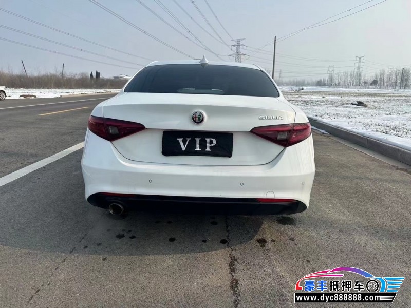 17年阿尔法·罗密欧Giulia轿车抵押车出售