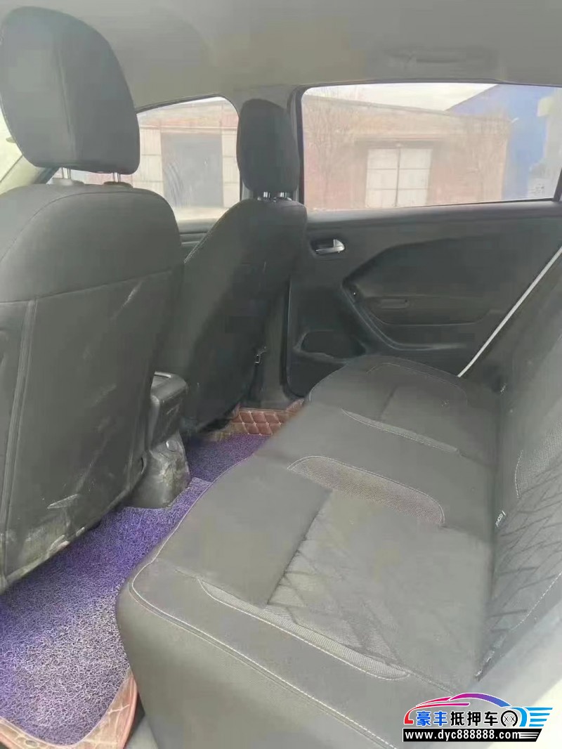 16年雪铁龙C3SUV抵押车出售