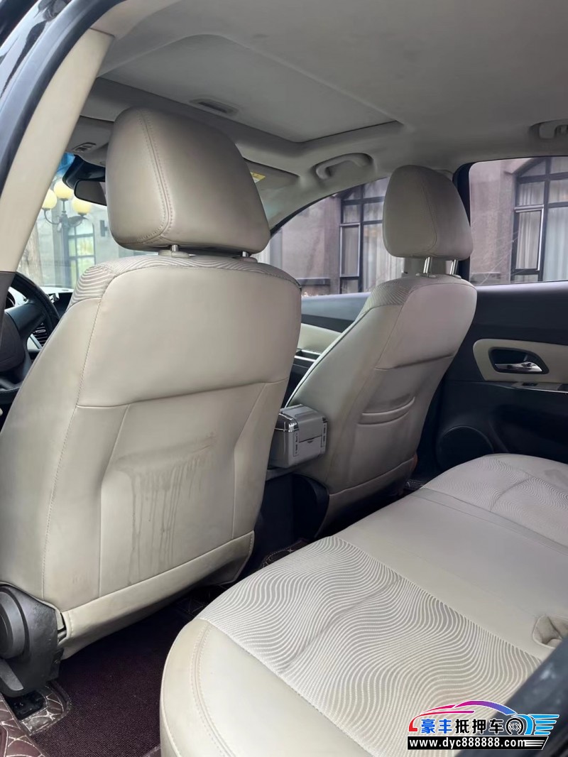 15年雪佛兰科鲁兹轿车抵押车出售