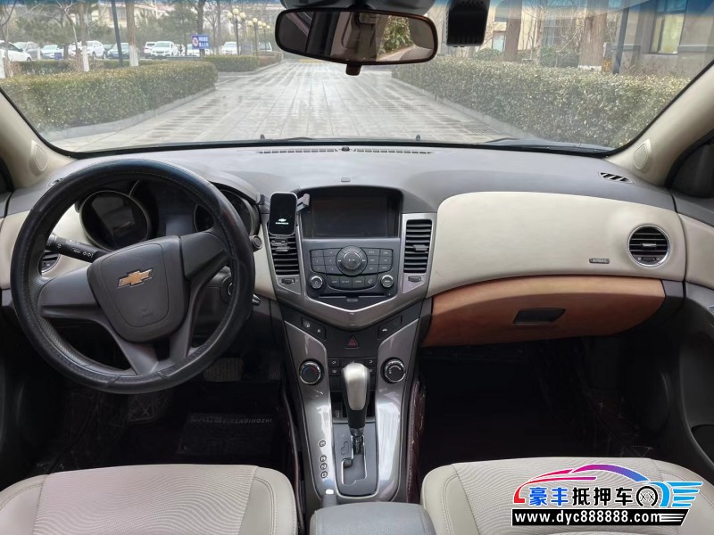 15年雪佛兰科鲁兹轿车抵押车出售