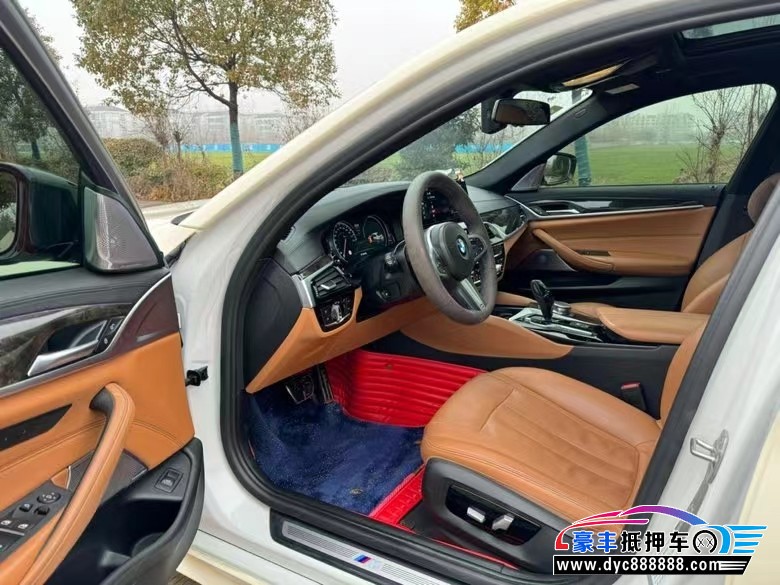 18年宝马5系轿车抵押车出售