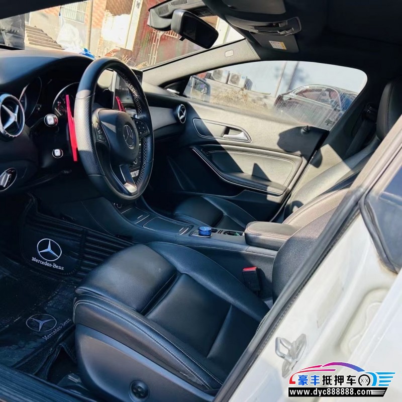 17年奔驰CLA轿车抵押车出售