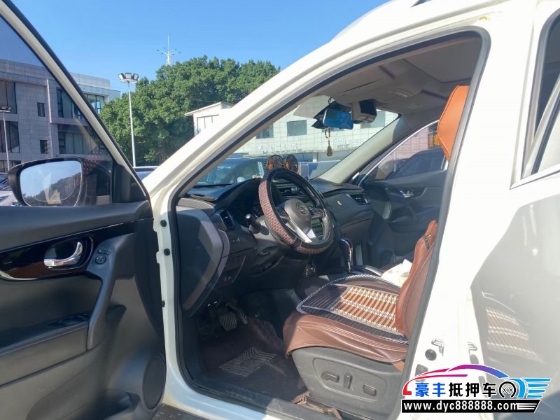 19年日产奇骏轿车抵押车出售