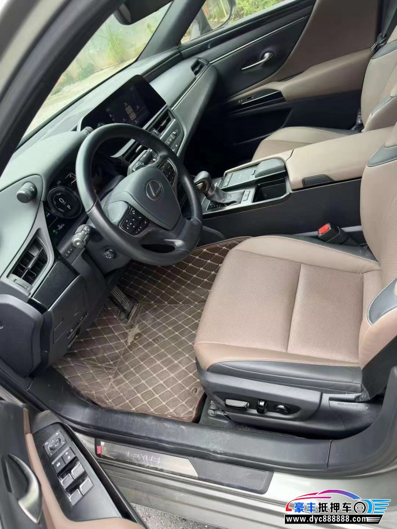 22年雷克萨斯ES轿车抵押车出售