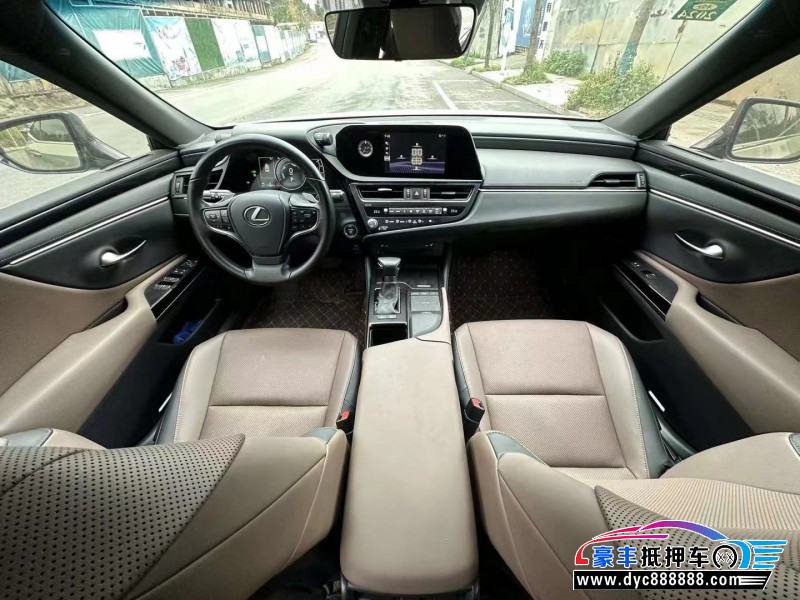 22年雷克萨斯ES轿车抵押车出售