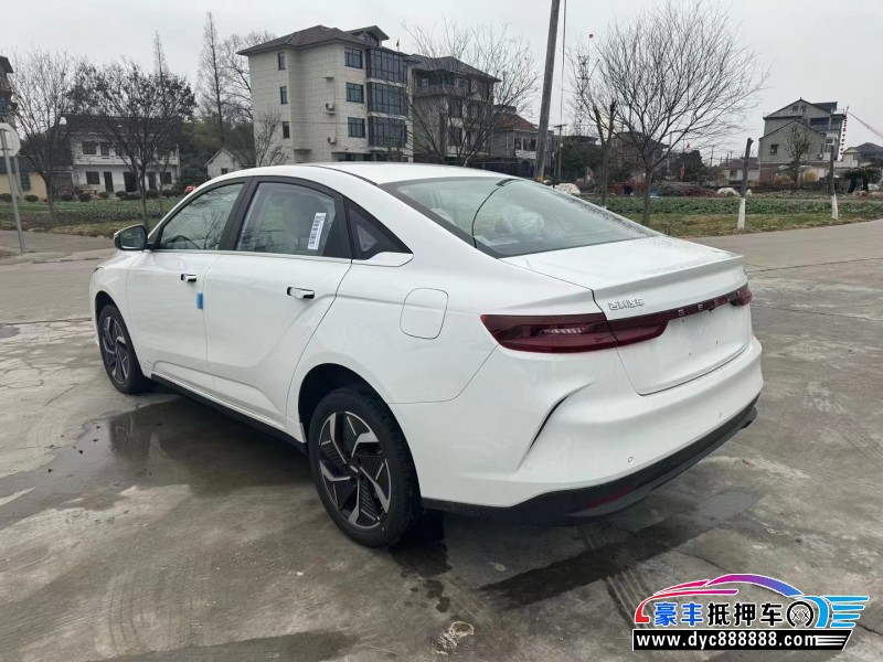 24年吉利几何轿车抵押车出售