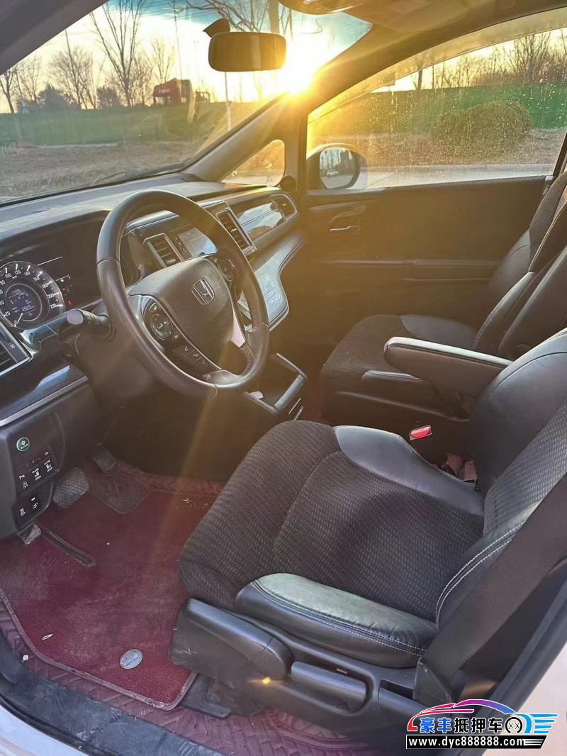 18年本田艾力绅轿车抵押车出售