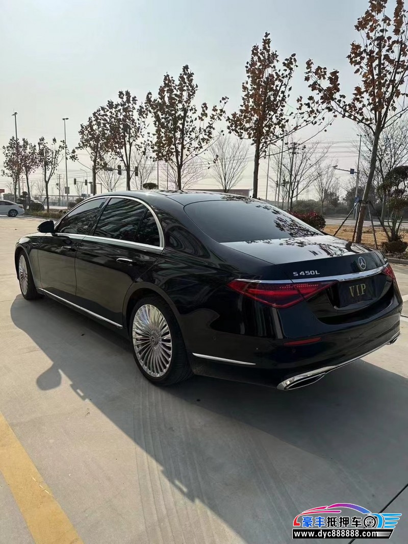 22年奔驰S轿车抵押车出售