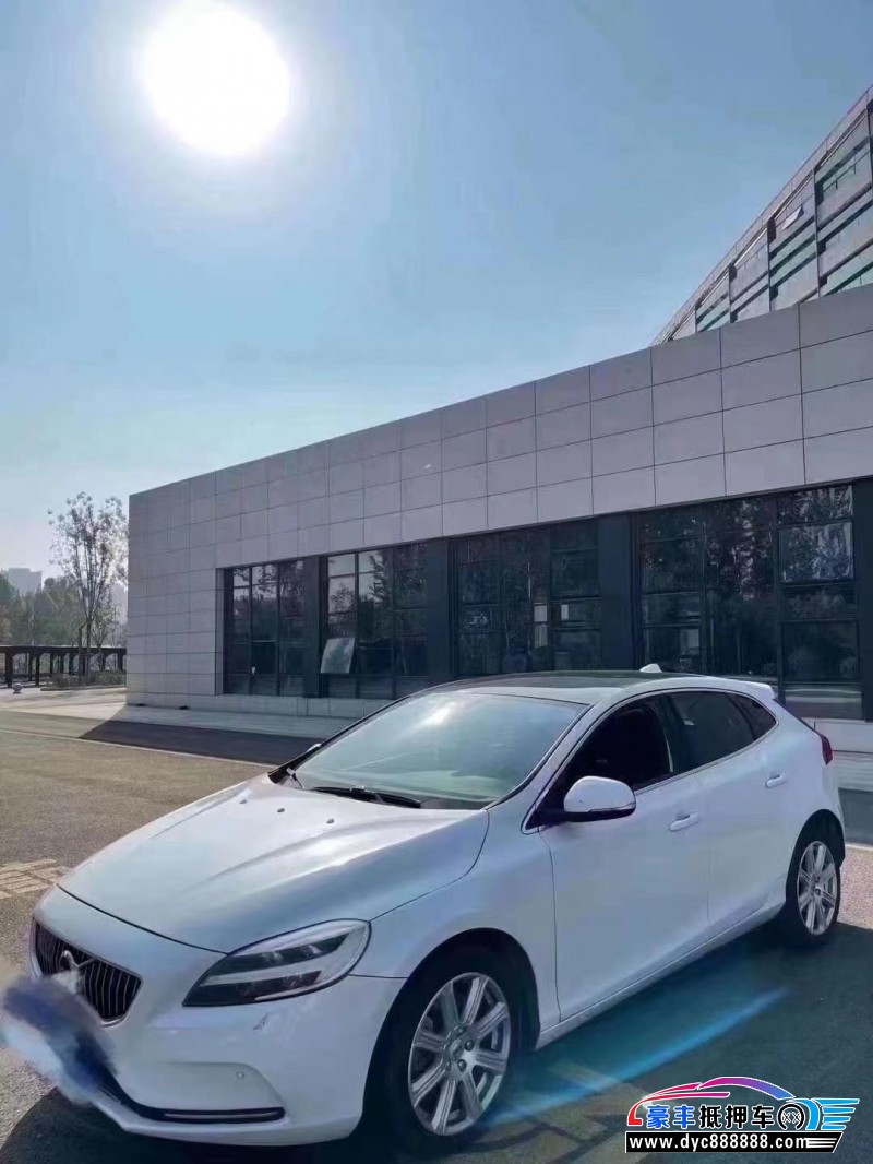 18年沃尔沃V40轿车抵押车出售