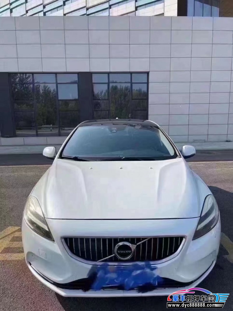 18年沃尔沃V40轿车抵押车出售