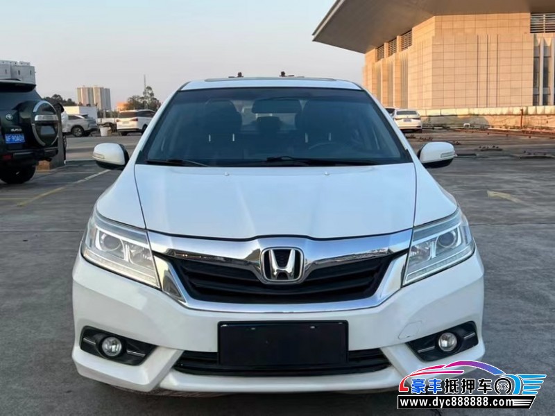 15年本田凌派轿车抵押车出售