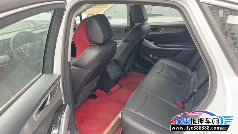 24年雷诺羿轿车抵押车出售