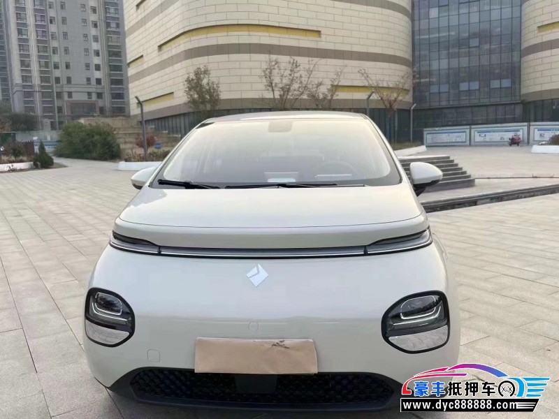 23年宝骏云朵轿车抵押车出售