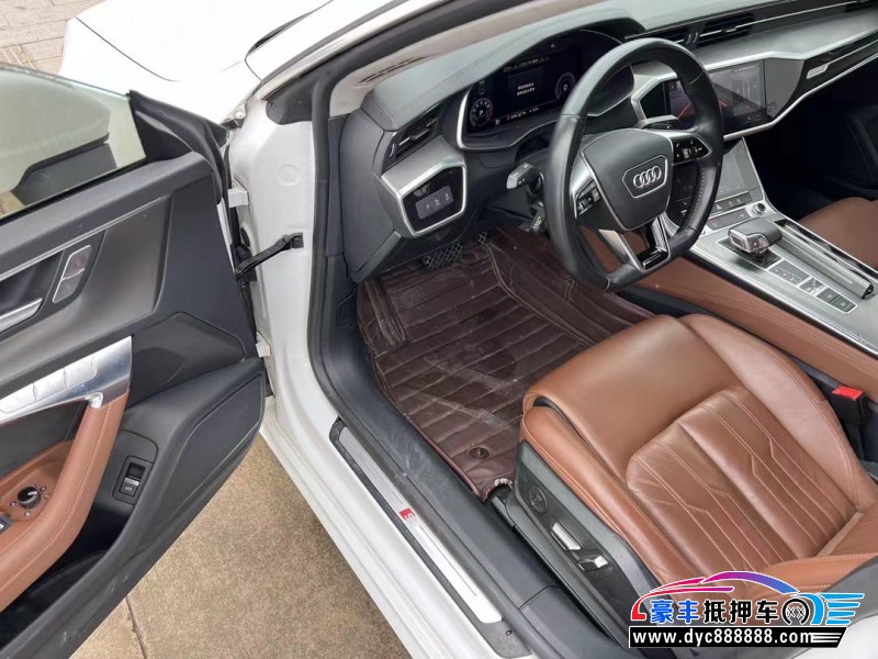 19年奥迪A7轿车抵押车出售